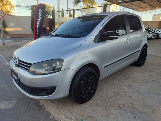VOLKSWAGEN FOX 1.0 MI 8V FLEX 4P MANUAL VOLKSWAGEN FOX 1.0 MI 8V FLEX 4P MANUAL